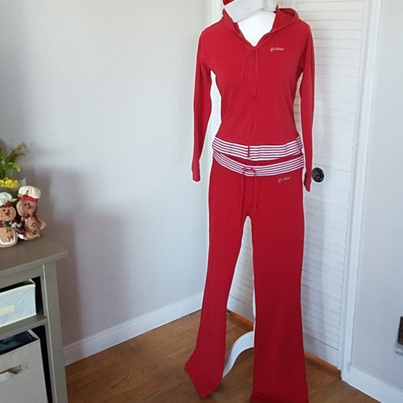 guess jogging suit